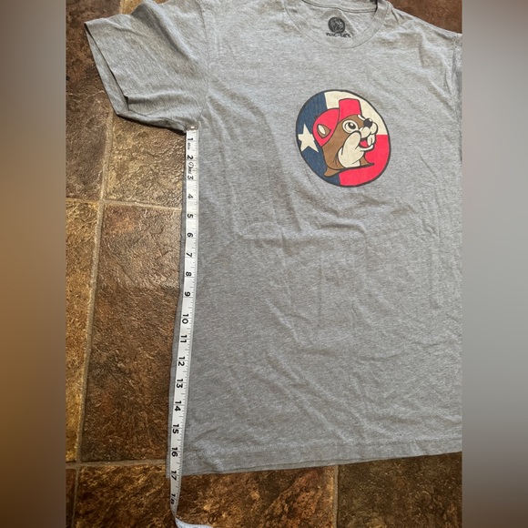 Buc-ees Texas Tee Small - Picture 3 of 5